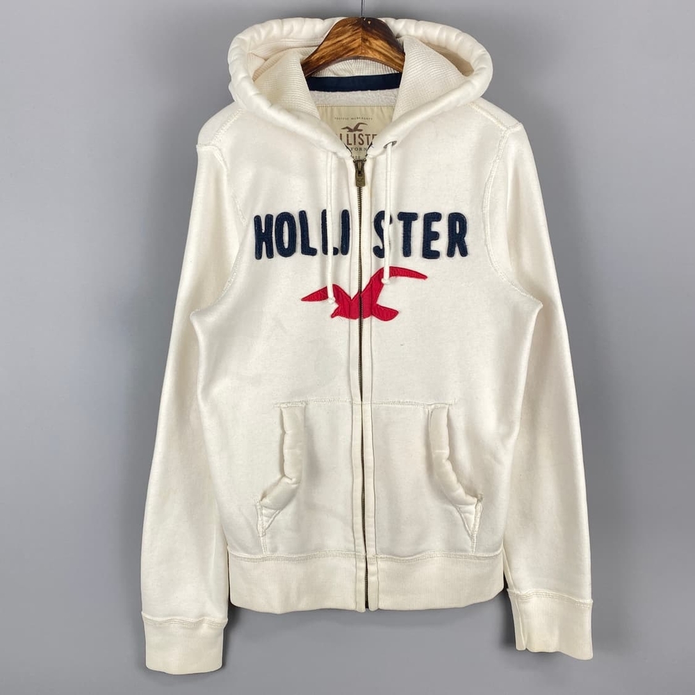 Hollister White Label with Red Text